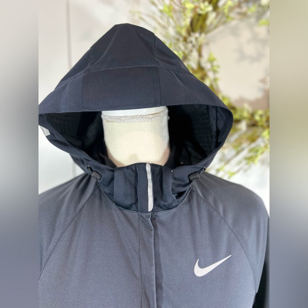 Nike Dri-Fit Womens Size SM Shield Max Running Jacket Full Zip Hooded Logo Black - Picture 3 of 16